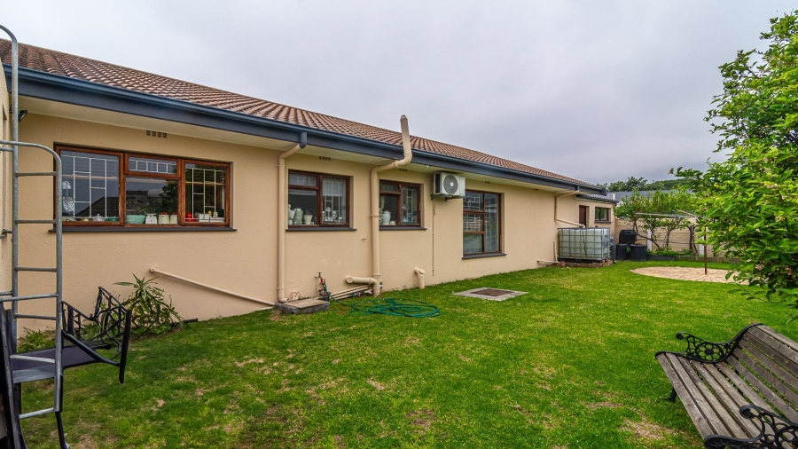 4 Bedroom Property for Sale in Dobson Western Cape